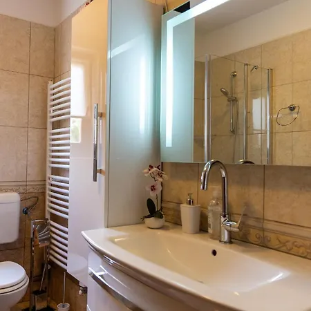 Gianni Apartment *